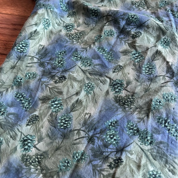 Cottagecore pinecone button up - Picture 4 of 7